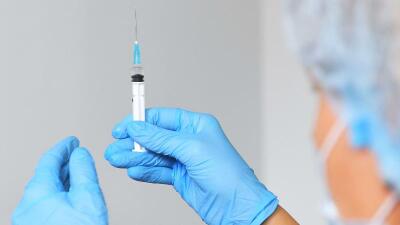 Вакциналарда адамдарды бақылауға мүмкіндік беретін ауыр металдар бар деген ақпарат – жалған