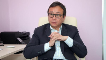 Фотография к новости: Алмаз Шарман: Жақын күндері Қазақстанда да вакцинация жылдамдығы артады деген үміттемін