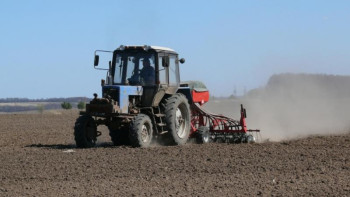 Фотография к новости: Биылғы көктемгі дала жұмыстарына 116,8 млрд теңге несиелік қаржы қарастырылған – Омаров 