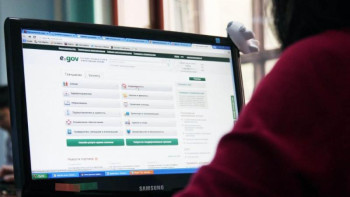 Фотография к новости: Мектепке, оқу орындарына құжат қабылдау тек электрон форматта жүруі тиіс - Аймағамбетов 