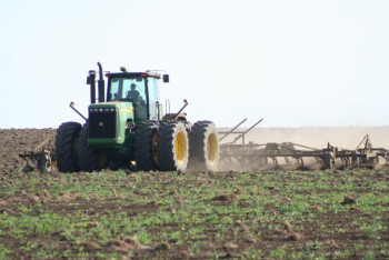 Фотография к новости: Көктемгі егін жұмыстарына несие қалай беріліп жатыр?