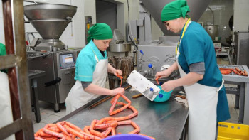 Фотография к новости: Атырауда шағын және орта кәсіпкерлік субьектілеріне жеңілдіктер жасалды