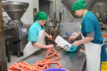 Фотография к новости: Атырауда шағын және орта кәсіпкерлік субьектілеріне жеңілдіктер жасалды