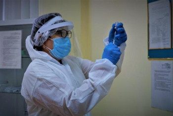 Фотография к новости: Қазақстандықтар отандық вакцинаны сәуірдің соңында алады