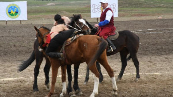 Фотография к новости: Ел чемпионаты. Аударыспақтан ауыр салмақтағы палуандар белдесті 