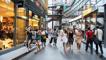 Фотография к новости: Алматыда қандай сауда үйлерінде вакцина салынатыны белгілі болды