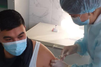 Фотография к новости: Ақтаулық журналистер коронавирусқа қарсы вакцина салдырды