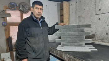 Фотография к новости: Қазалылық кәсіпкерлер құрылысқа қажет бұйымдар мен қоспаларды шығаруда