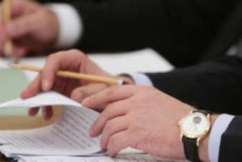 Фотография к новости: Депутаттар ерекше тауарларды бақылайтын заң жобасын қарады