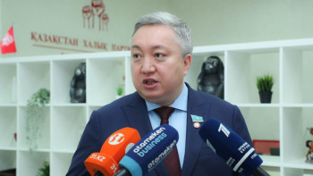 Фотография к новости: ВИЧ-ке қарсы кейбір дәрілер 10-20 есе қымбатқа сатып алынған