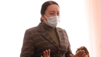 Фотография к новости: Маман Қазақстанда жасалған вакцинаны ерте пайдаланудың себебін түсіндірді