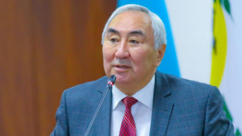 Фотография к новости: Жигули Дайрабаев: Шаруалардың мал баққаны үшін салық алып, мемлекетті байытпай-ақ қойсақ