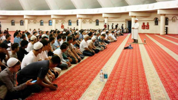 Фотография к новости: Мешіттерде жамағатпен тарауық намазы оқылмайтын болды