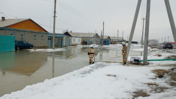 Фотография к новости: Қостанай облысында өзеннің тасуынан 39 тұрғын үйді су басты