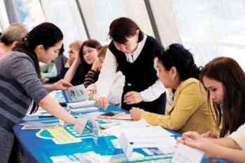 Фотография к новости: Қайтарымсыз гранттар – мұқтаж азаматтарға кәсіп бастаудың ең тиімді құралы – маман