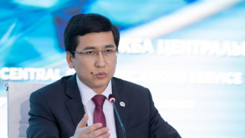 Фотография к новости: Аймағамбетов мұғалімдердің біліктілігін арттырудағы мәселелерді көтерді