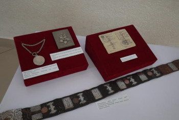 Фотография к новости: Қажымұқанның ұрпағы Көкшетауға жәдігерлер алып келді