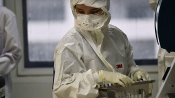 Фотография к новости: Вакцинаның екінші дозасын алғанға дейін вирус жұқтырып алмау үшін не істеу керек?