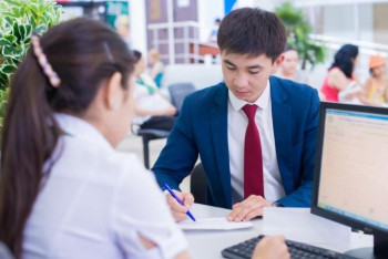 Фотография к новости: «Болашақпен» оқығандардың еңбек өтілі қысқара ма?