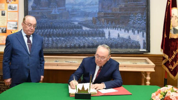 Фотография к новости: Назарбаевтың қазақ даласында Мәскеу Университетінің ашылуына қосқан үлесі зор