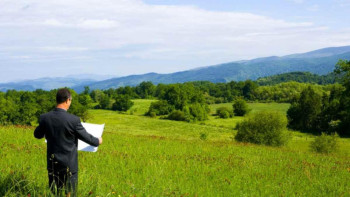 Фотография к новости: Жерді жеке меншікке беру туралы мораторийді тағы 5-7 жылға созу керек – заңгер