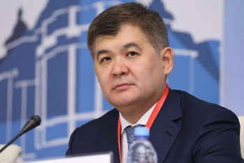 Фотография к новости: Цой Біртановты жұмысқа қабылдай ма?