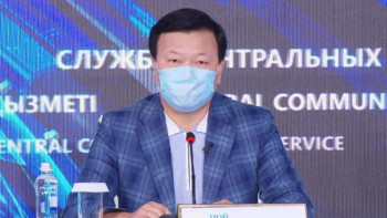 Фотография к новости: Алексей Цой алғашқылардың бірі болып «QazVac» вакцинасын салдырды