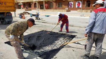 Фотография к новости: Биыл Ақтауда жалпы аумағы 10 мың шаршы метрлік жол жөнделеді