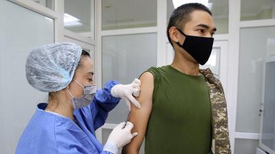 30 мың әскери қызметші вакцина салдырды – Таласов