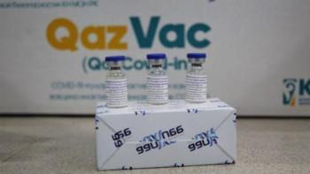 Фотография к новости: «Қазақстандық ғалымдарды қолдаймын!». Лауазымды тұлғалар QazVac вакцинасын салдырды