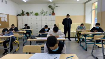 Фотография к новости: Жазғы мектепте сабақ беретін мұғалімге қосымша ақы төлене ме?