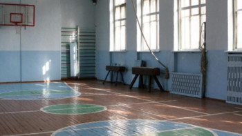 Фотография к новости: Сабақтарын музыкалық залдарда өткізуге тура келеді: Депутат спорт залы жоқ мектептер туралы айтты