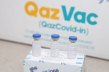 Фотография к новости: Маман QazVac вакцинасының құны мен құрамының бағасы туралы айтты