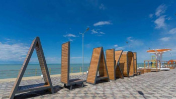 Фотография к новости: Артық бюрократияның қажеті жоқ, Алакөлге келушілерден ПТР тест талап етілмейді – Баталов