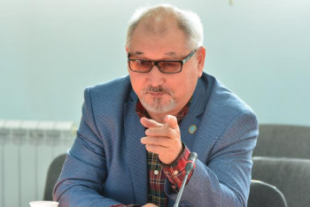 Фотография к новости: Көзі тірі болғанда Абайды да кәмпескелейтін еді – ғалым