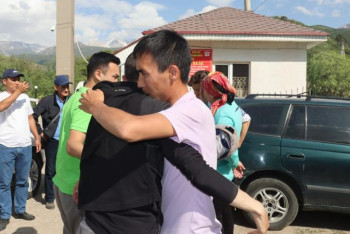 Фотография к новости: Табылған жас туристер жақындарымен қауышты