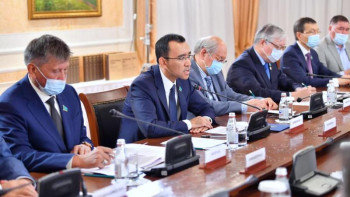 Фотография к новости: Әшімбаев: Кезінде ашаршылыққа қатысты құжаттар ғалымдар үшін қолжетімсіз болды