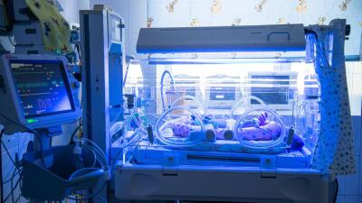 Қарағанды ауруханасына жаңа туған нәрестелердің өмірін сақтайтын аппараттар тапсырылды