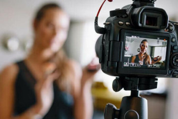 Фотография к новости: Депутат прокуратурадан блогерлер мен вайнерлерді жазалауды сұрады