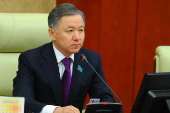 Фотография к новости: Нығматулин елдегі қымбатшылық үшін министрлерге шүйлікті