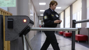 Фотография к новости: Қарағанды мектептерінде қауіпсіздік қатаңдатылады