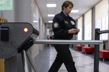 Фотография к новости: Қарағанды мектептерінде қауіпсіздік қатаңдатылады