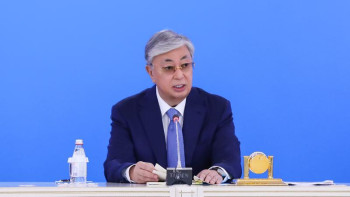 Фотография к новости: Жергілікті жұмысшылардың жағдайы мен ұлттық мүддені бірінші орынға қоюымыз керек – Президент