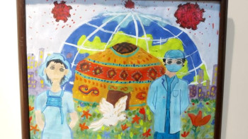 Фотография к новости: Алматыда коронавируспен күрескен дәрігерлердің құрметіне көрме ашылды