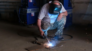 Фотография к новости: Павлодар облысында ауыл дәнекерлеушісі бизнесін кеңейтті