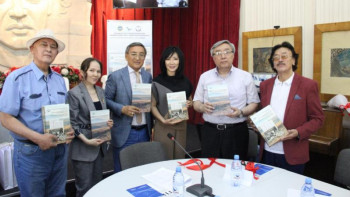 Фотография к новости: «Ұлы даланың көне сарындары» антологиясының 2-томы жарық көрді