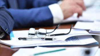 Фотография к новости: Мәжілісте Есеп комитетінің екі жаңа мүшесі тағайындалды