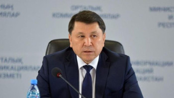 Фотография к новости: Бекшин оқушылар мен студенттер офлайн режимде білім алу үшін не істеу қажеттігін айтты