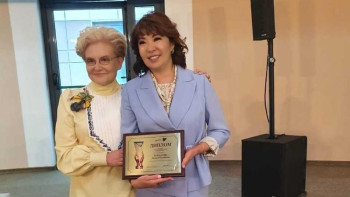 Фотография к новости: Қазақстанның бас онкологі Диляра Қайдарова Ресейдің басты марапатына ие болды