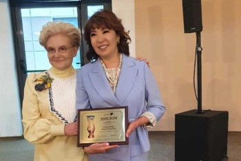 Фотография к новости: Қазақстанның бас онкологі Диляра Қайдарова Ресейдің басты марапатына ие болды